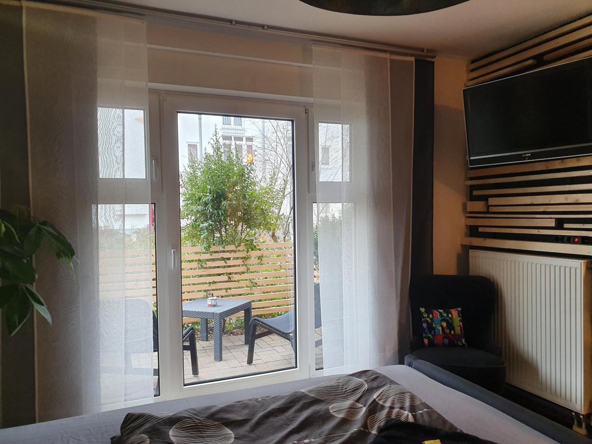 Appartamento Black & Wood Design Im Zentrum