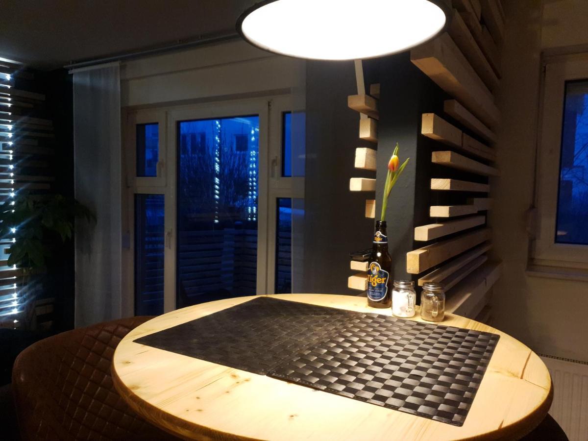 Black & Wood Design Im Zentrum Apartment *