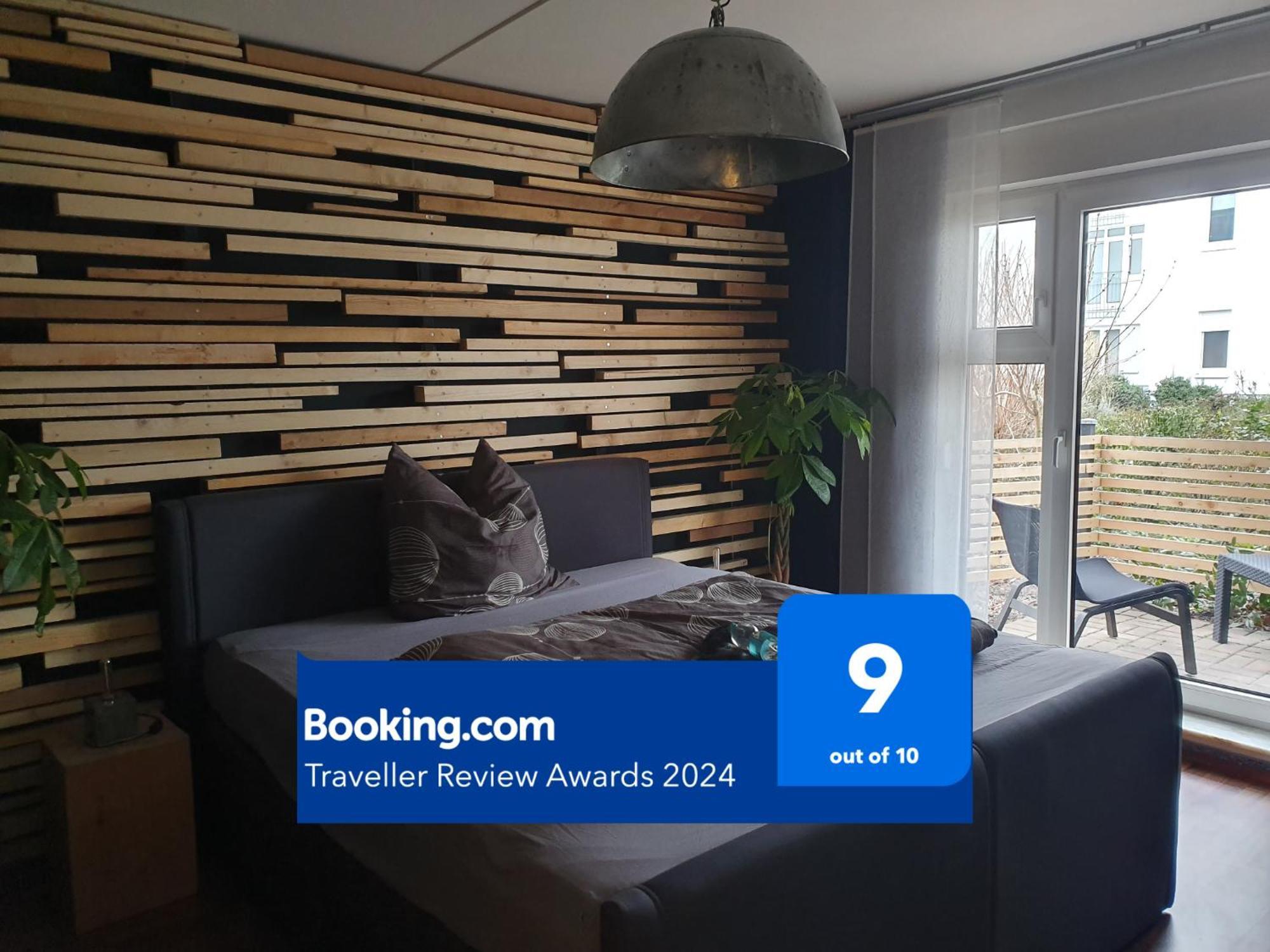 Black & Wood Design Im Zentrum Cottbus